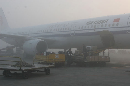 双流机场遇雾关闭四小时　八千旅客出行受阻
