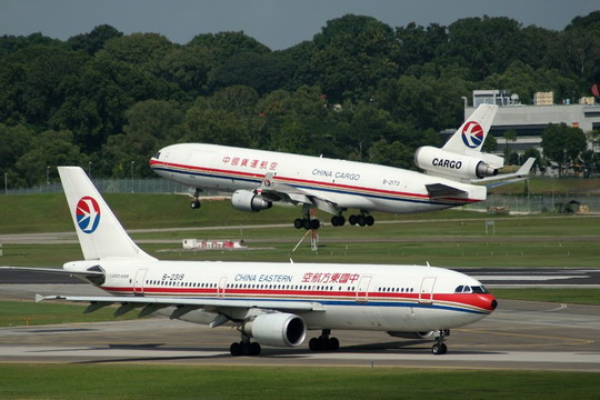东方航空正寻求通过政府注资及其他方式融资