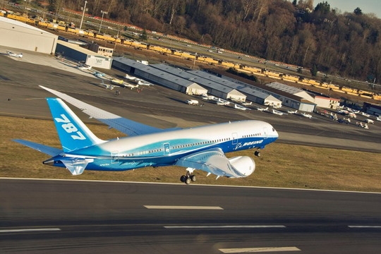 787ɻ Իӱͣ