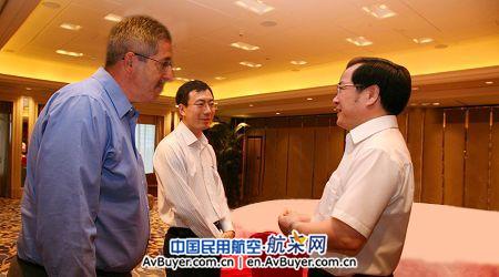 中国商飞金壮龙会见霍尼韦尔航空集团CEO马天明