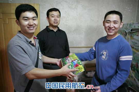 作者 李宁