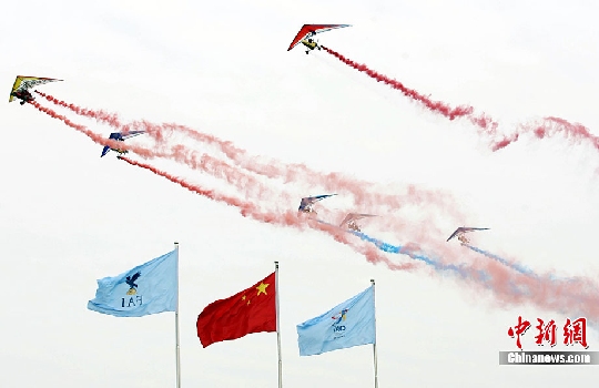 “2010中国国际航空体育节”在莱芜拉开帷幕