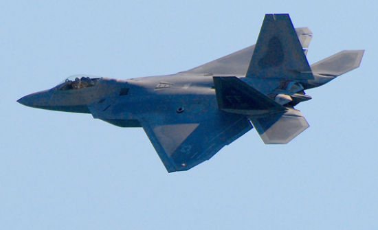 ϶F-22˹׹ϵԱ