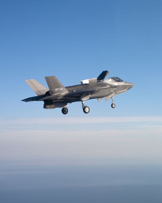 ڣ̨F-35սẫ