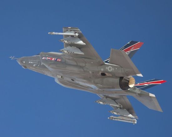 ͼF-35Aս