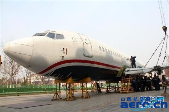 312գɽѧԺУ԰ڣάԱԲ737-300ɻлװҵ»緢 ű 