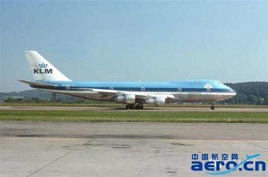 图3、荷航波音747客机